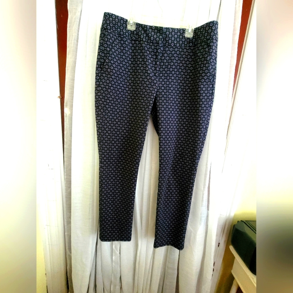 Loft - Marissa Skinny pants Size 12. Geometric design